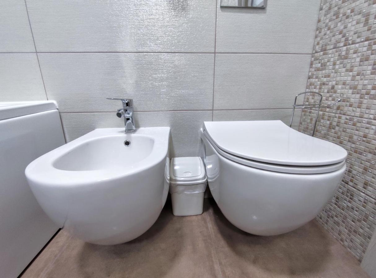"Well-Being" Popular Among Business Person Apartment Лвив Екстериор снимка